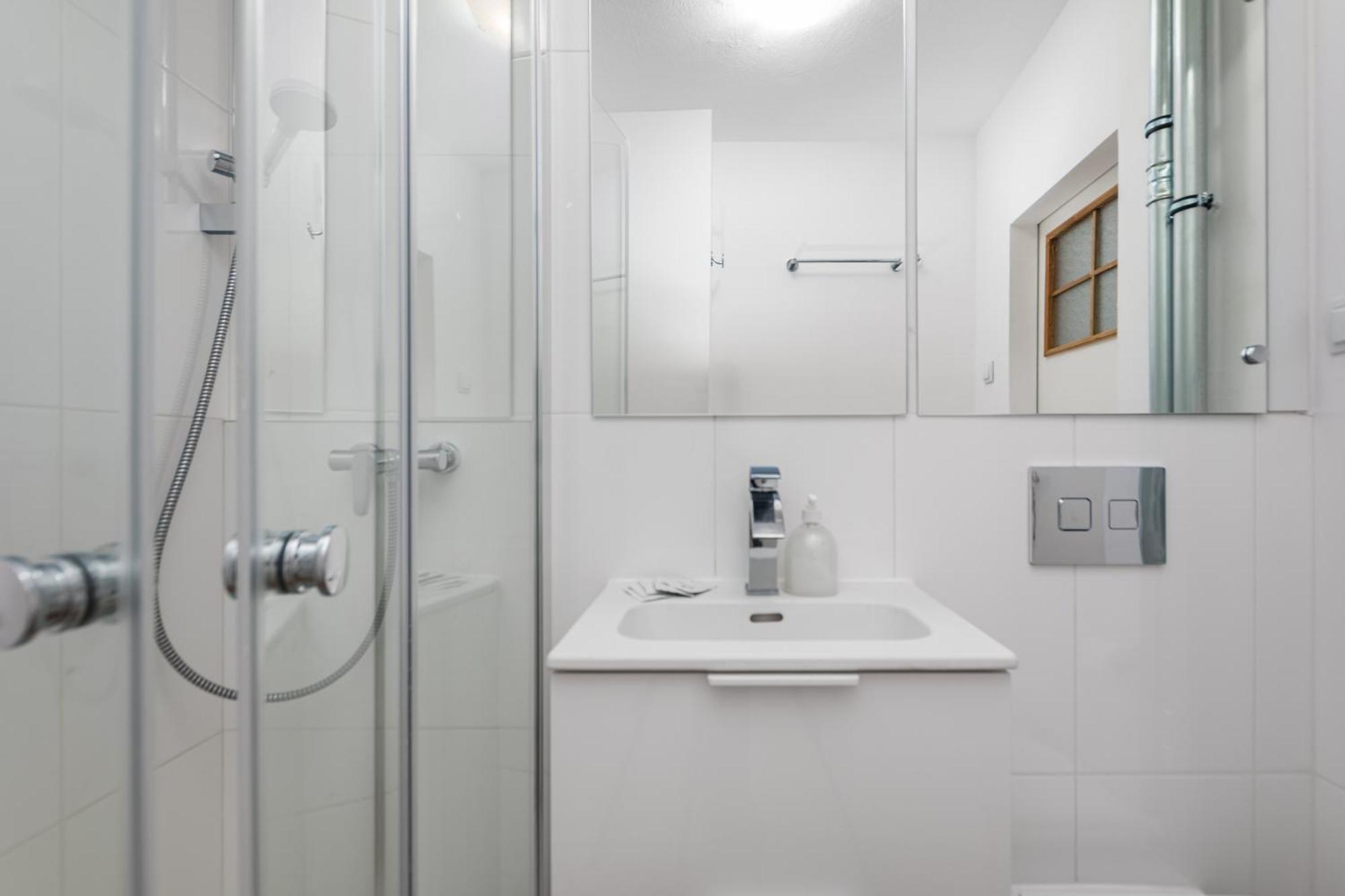 Miedzynarodowa 68b By Homeprime * Warszawa